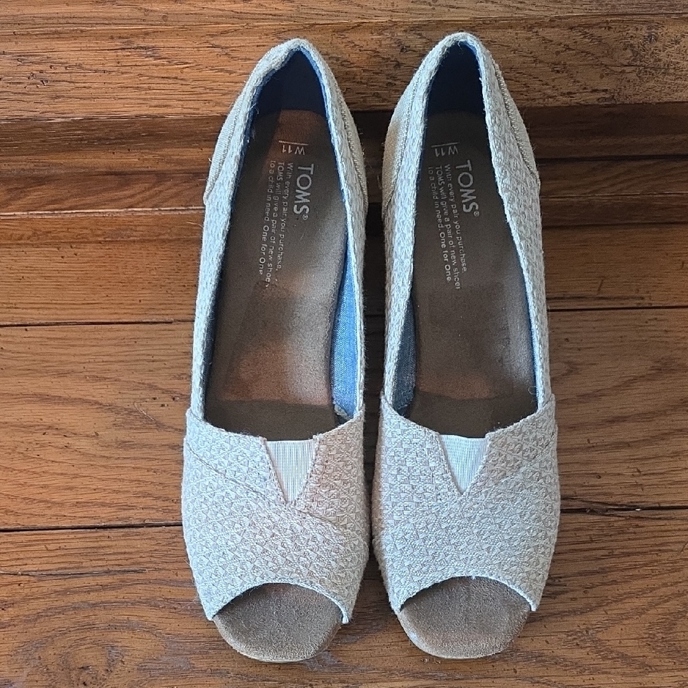 TOMS Women's Beige Peep Toe Cork Wedges